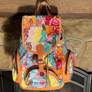 Genuine leather, handmade in Guatemala. Excellent condition. Never been used